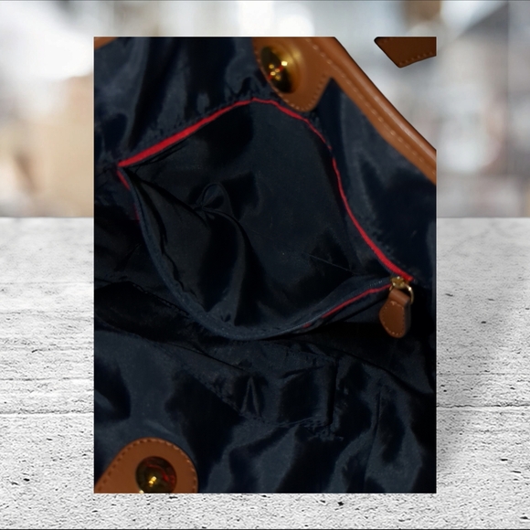 Tommy Hilfiger tote/purse/bag. - Picture 14 of 14